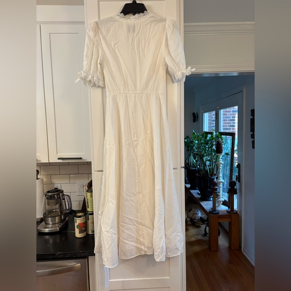 new Reformation Ketra puff sleeve button up lace trim midi dress in white cotton - Picture 10 of 11